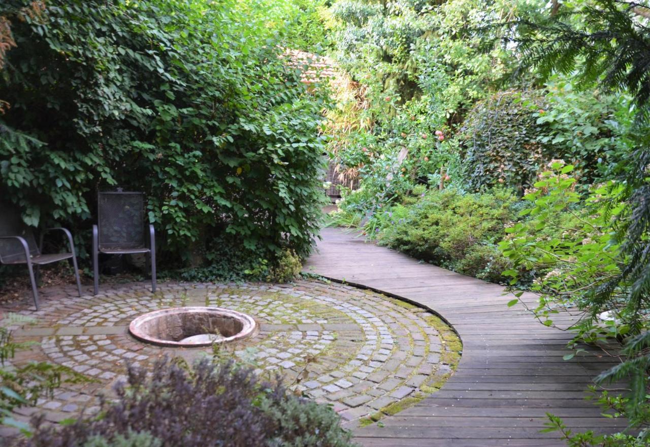Gaestezimmer Mit Garten In Fischeln Крефелд Екстериор снимка