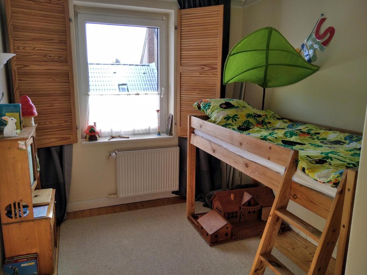 Gaestezimmer Mit Garten In Fischeln Крефелд Екстериор снимка
