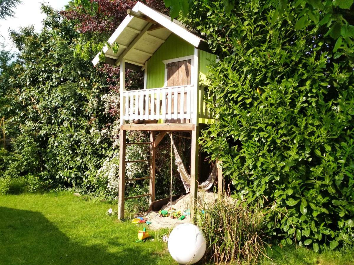 Gaestezimmer Mit Garten In Fischeln Крефелд Екстериор снимка